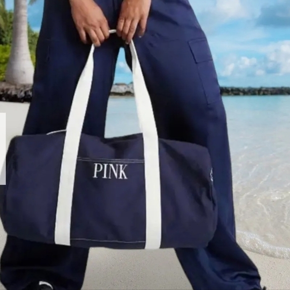 Pink Victoria's Secret NWT Canvas Duffle bag. - Picture 6 of 11